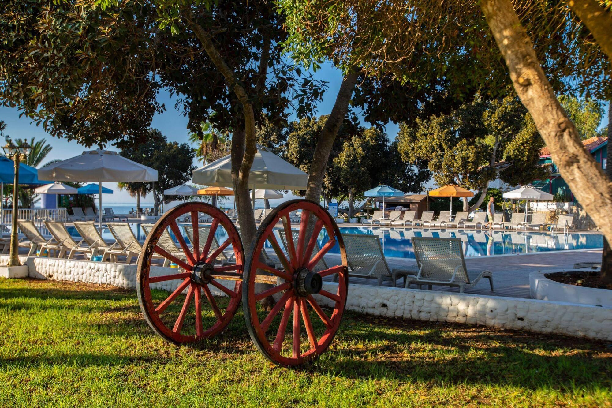 Merit Cyprus Gardens Holiday ファマグスタ エクステリア 写真
